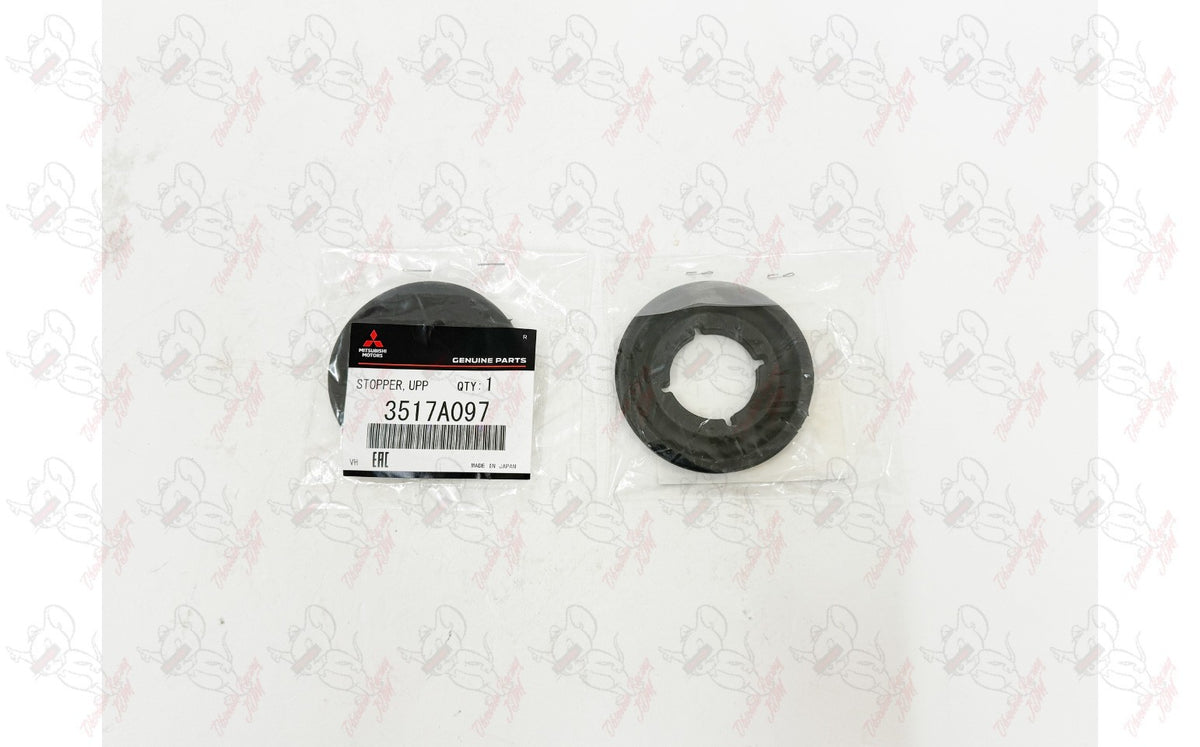 Mitsubishi OEM Rear differential bracket Left & Right Set 3517A073 3517A074 12