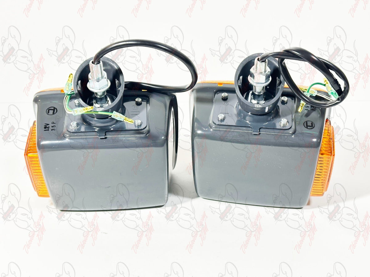 Toyota Genuine Land Cruiser FJ40 BJ40 Front Turn Signal Lights Lamp LH & RH OEM 9