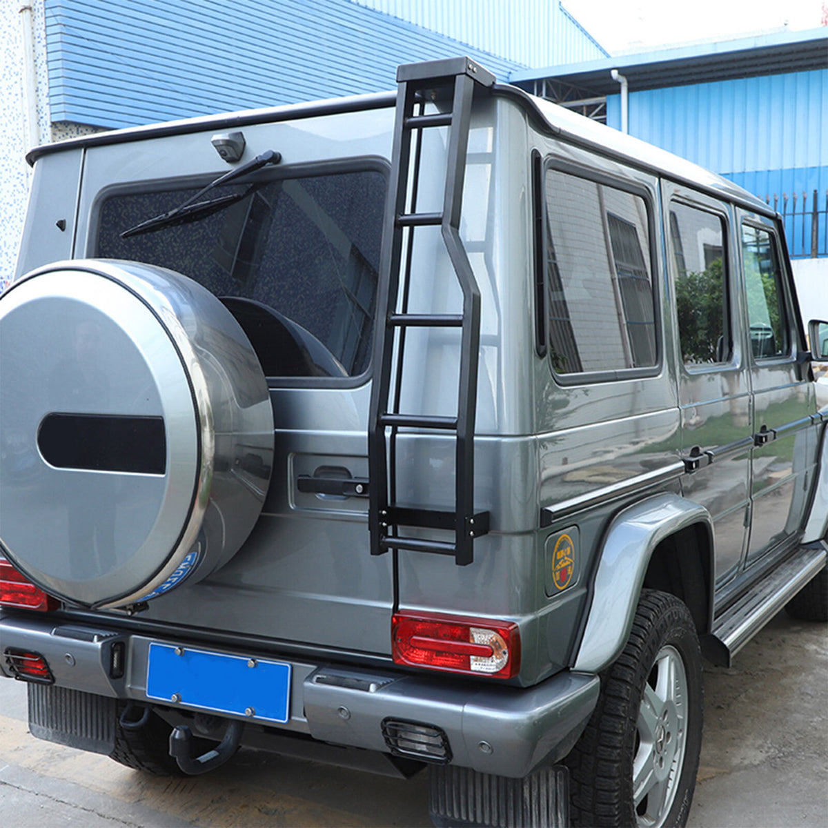 Black Alloy Tailgate Right Side Roof Access Ladder For Benz G-Class 2004-2018 1