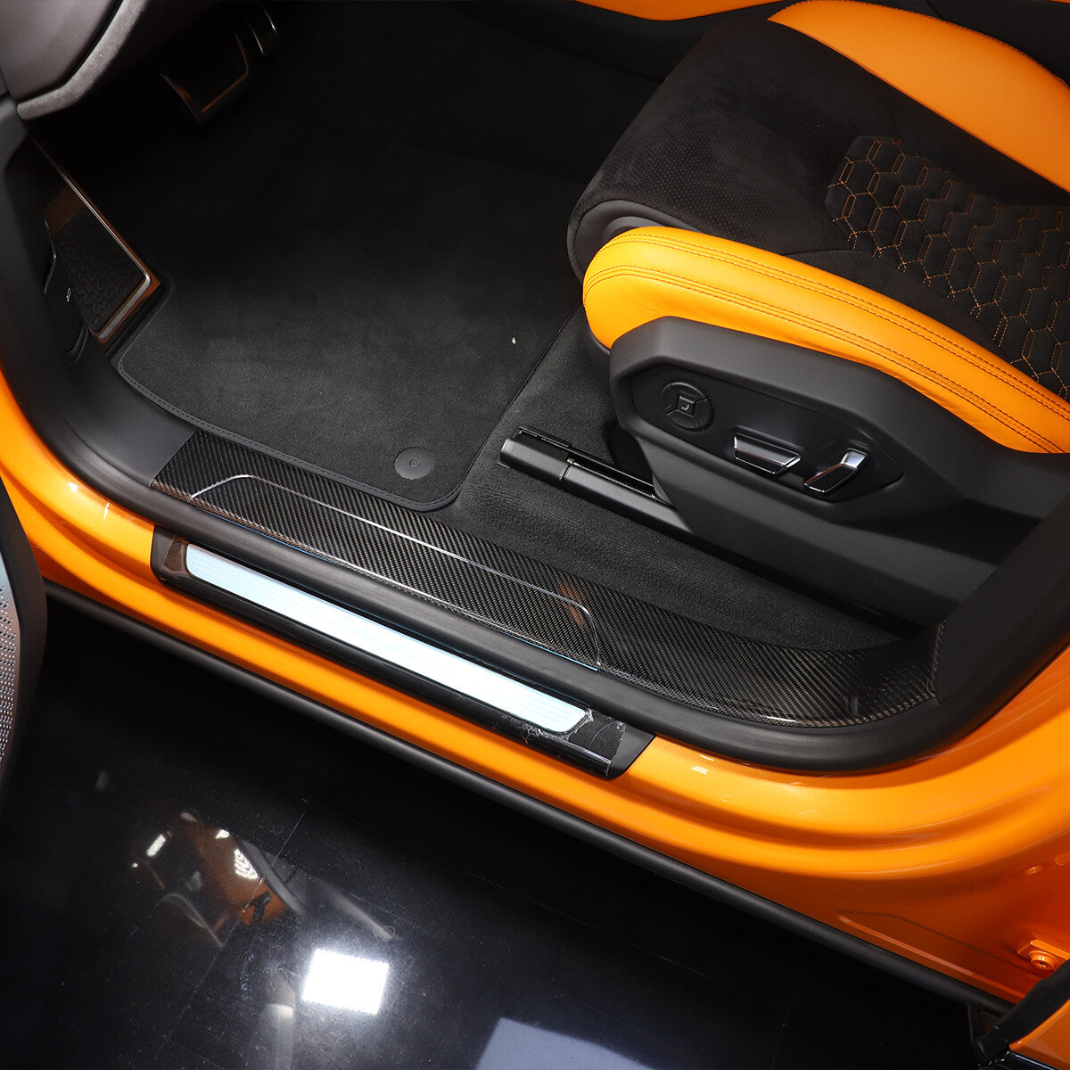 Real Carbon Fiber Door Sill Guard Cover Trim Strip For Lamborghini Urus 18-23 2