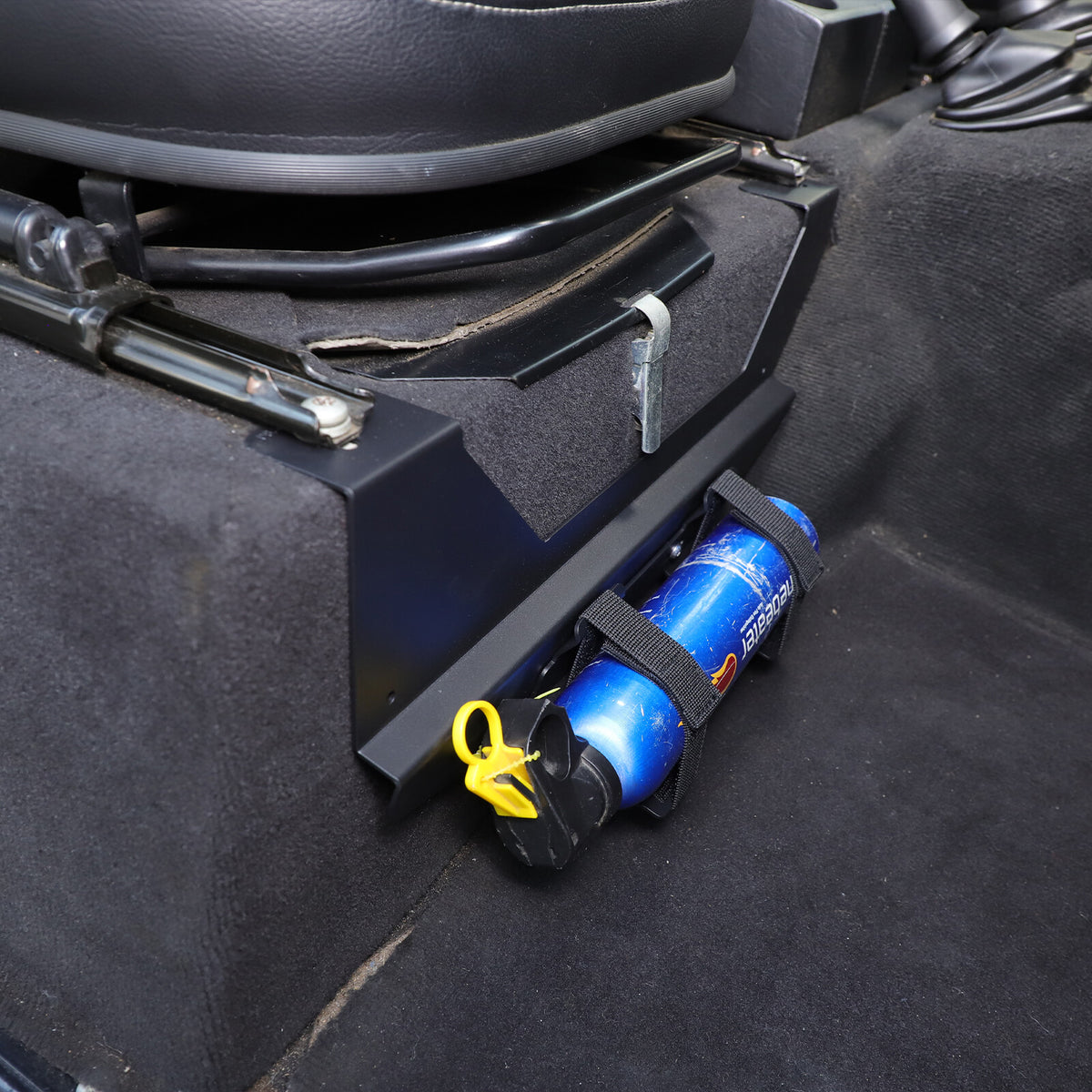 Car Seat Fire Extinguisher Holder Mount Bracket For LR Defender L316 2004-2018 13