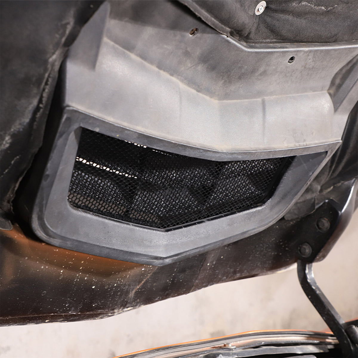 Metal Hood Air vent Prevent Clogging Grille Net Fit for Corvette C7 2014-2019 18