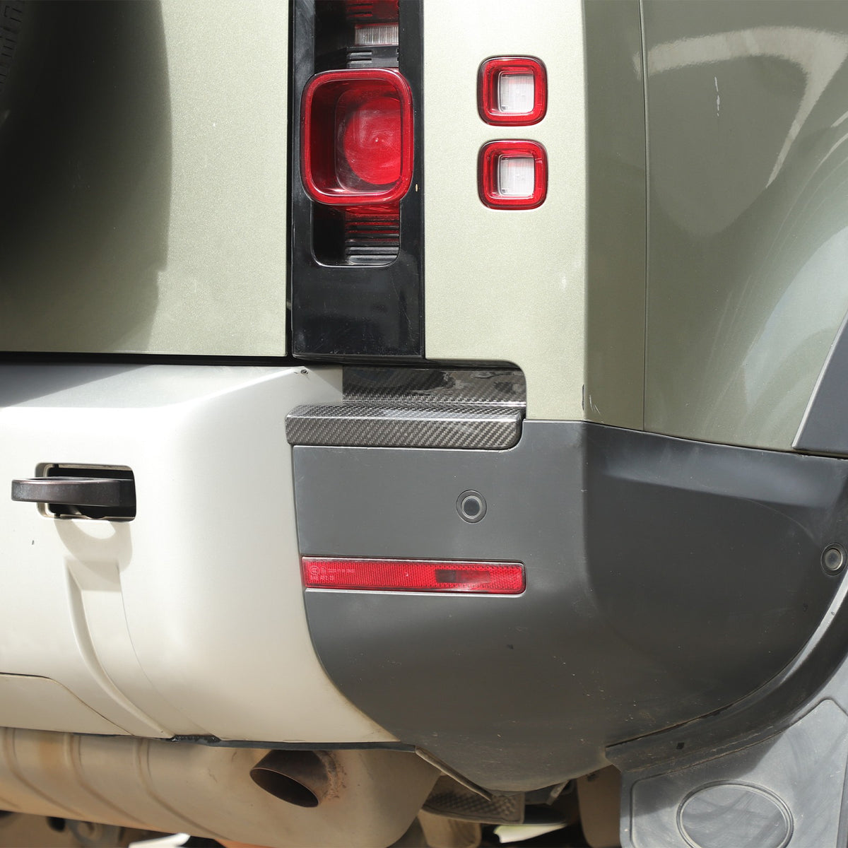 Real Carbon Fiber Rear Bumper Side Taillight Lower Trim For LR Defender L663 20+ 13