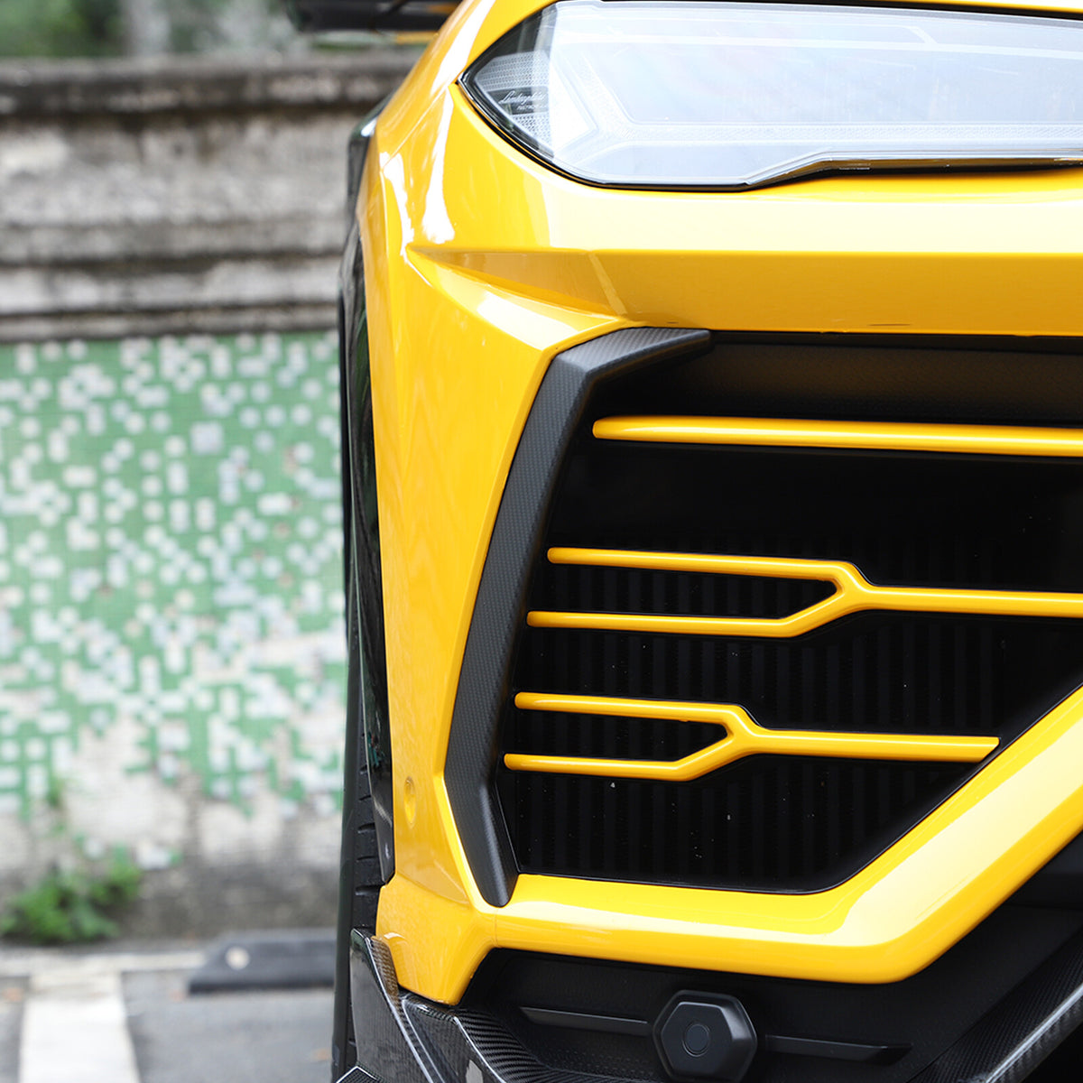 Matte Real Carbon Fiber Front Bumper Cover Trim for LAMBORGHINI URUS 2018-2023 6