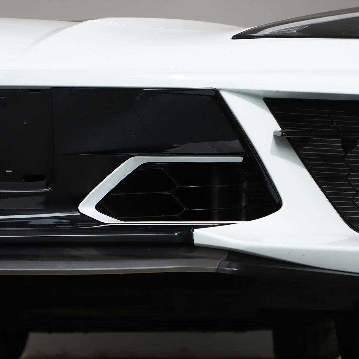 White ABS Front Bumper Center Grille Frame Trim For Corvette C8 2020+ 20