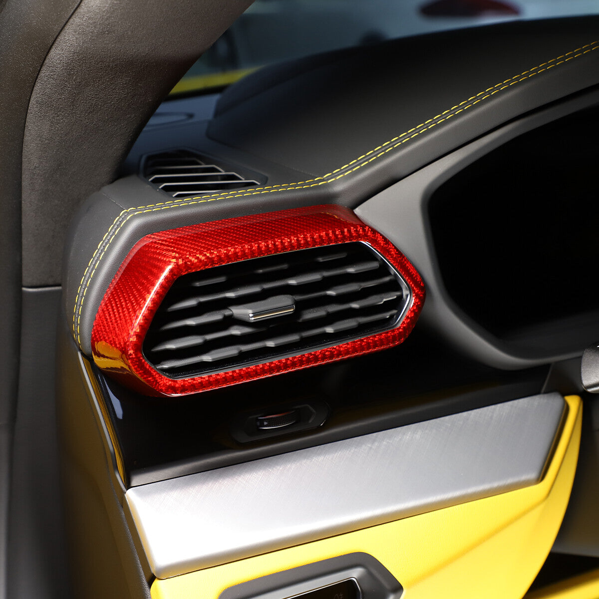 Red Carbon fiber Side Air Vent Outlet Cover Trim For Lamborghini URUS 2018-23 3