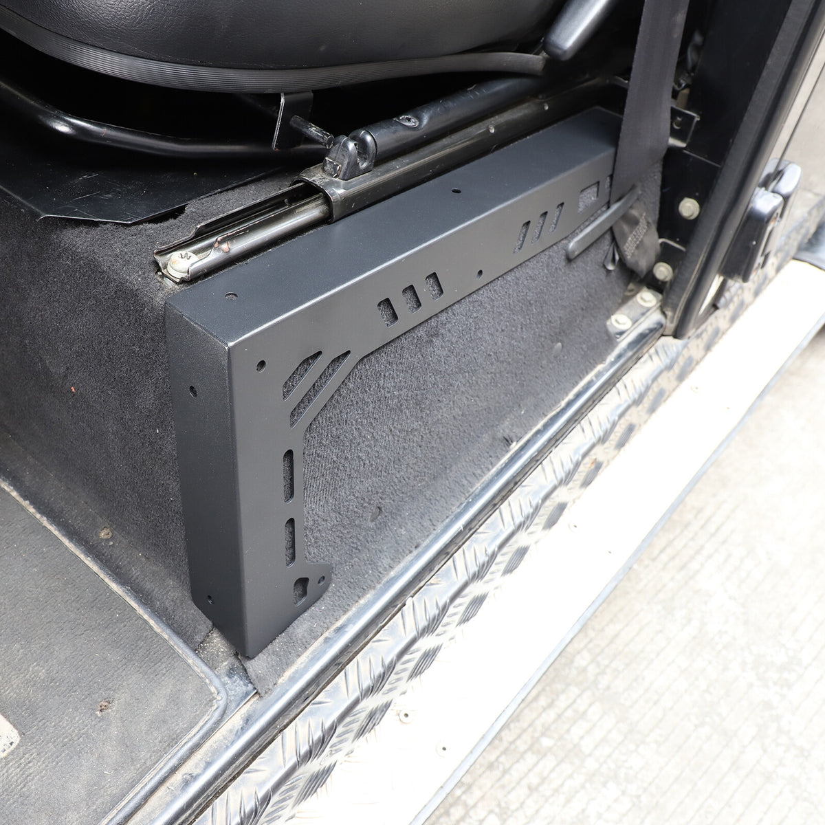 Black Seat Box Corner Carpet Mat Protector For Land Rover Defender L316 2004-18 11
