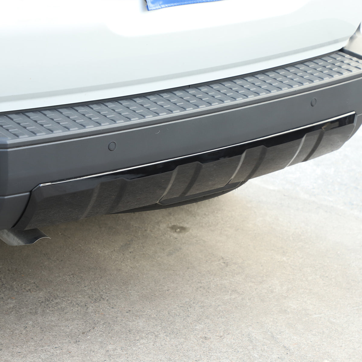 Glossy Black Rear Bumper Spoiler Guard For Toyota Land Cruiser LC250 24+ 8
