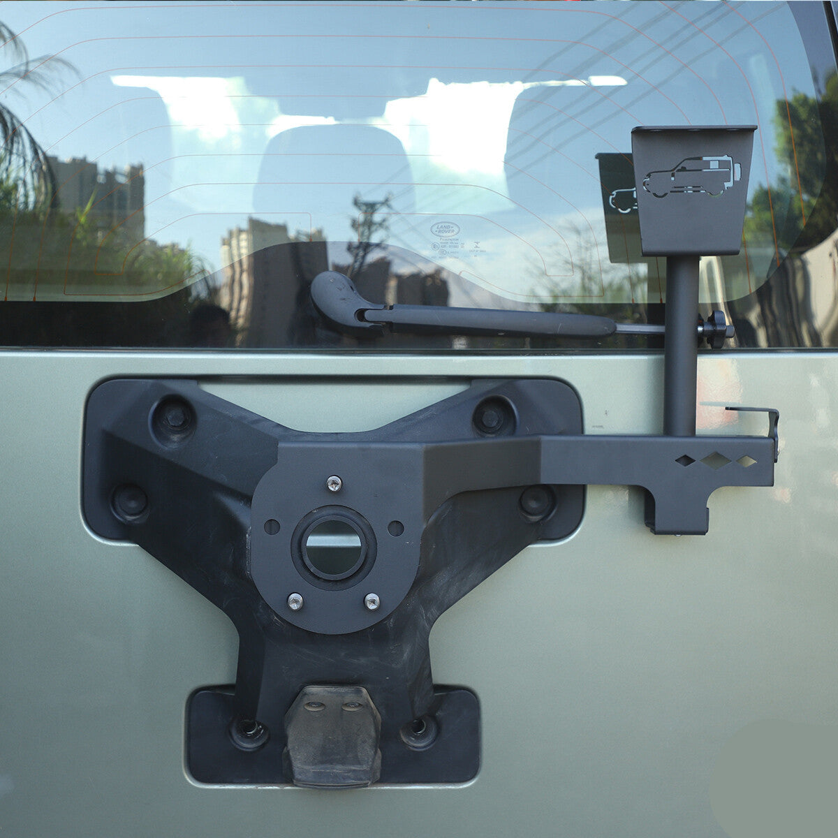 Tailgate flagpole Antenna Bracket Accessory For Land Rover Defender 90 110 2020+ 7