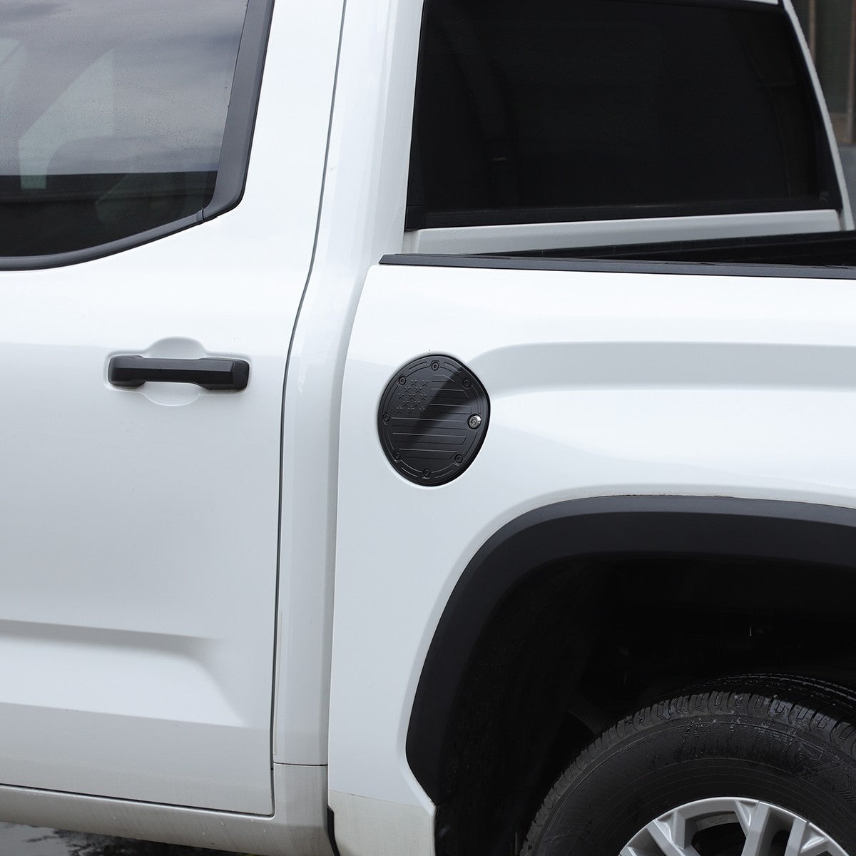 US Flag Alloy Fuel Tank Anti-Theft Lock Cover Gas Cap For Toyota Tundra 22+ 2