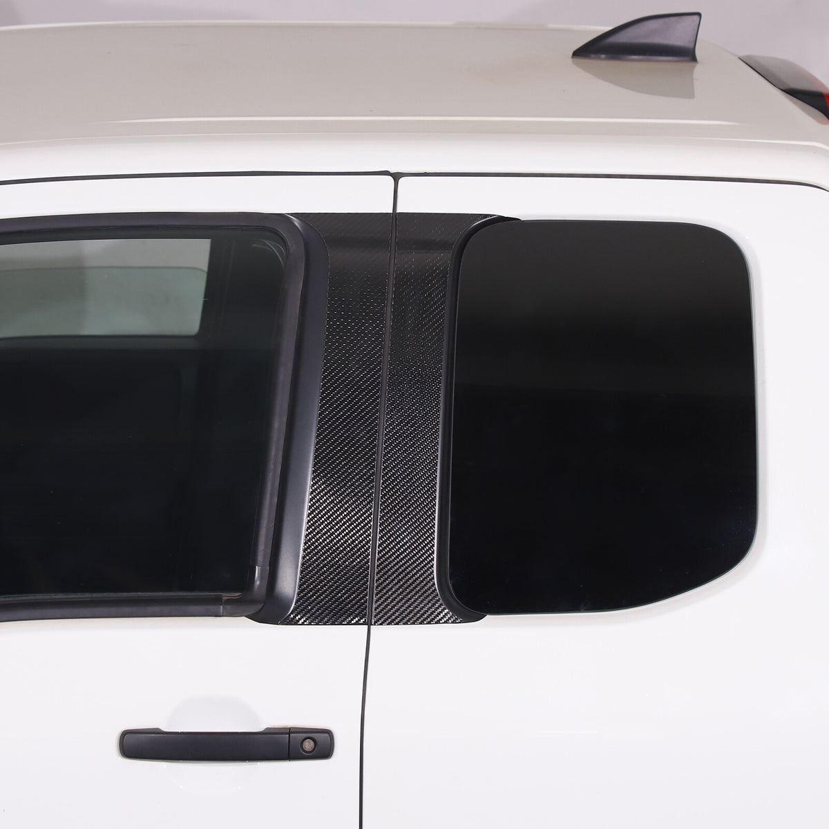 Carbon Fiber Center Door Pillar Post Trim Cover For Nissan Frontier D41 2024+ 10