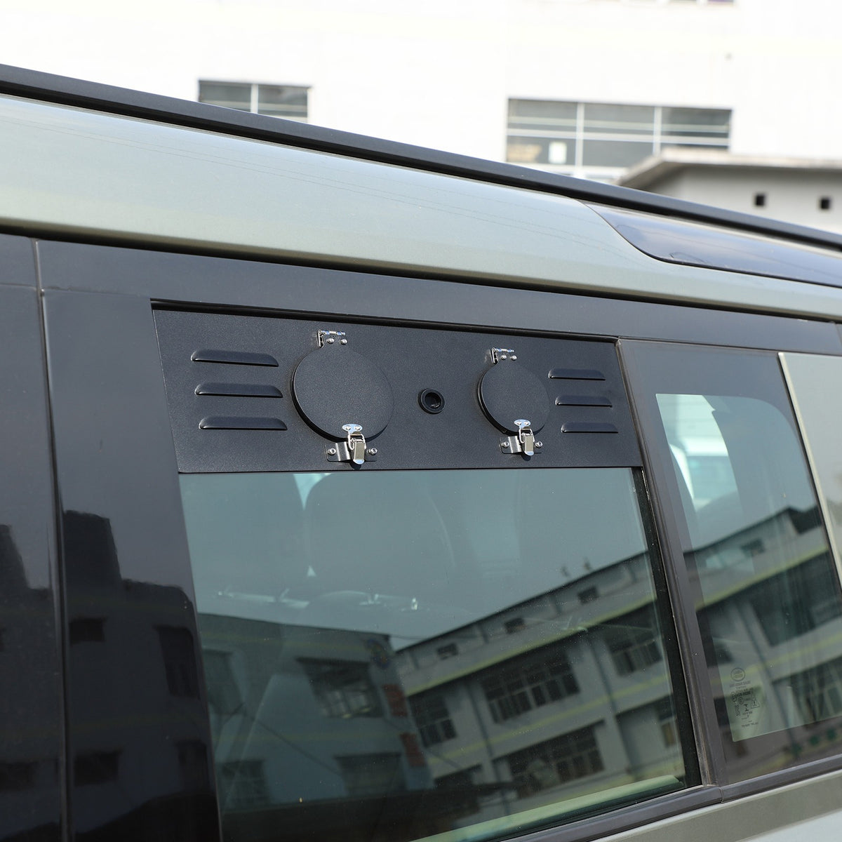 Rear Door Window Louver Air Vent Panel Trim For Land Rover Defender L663 2022 1