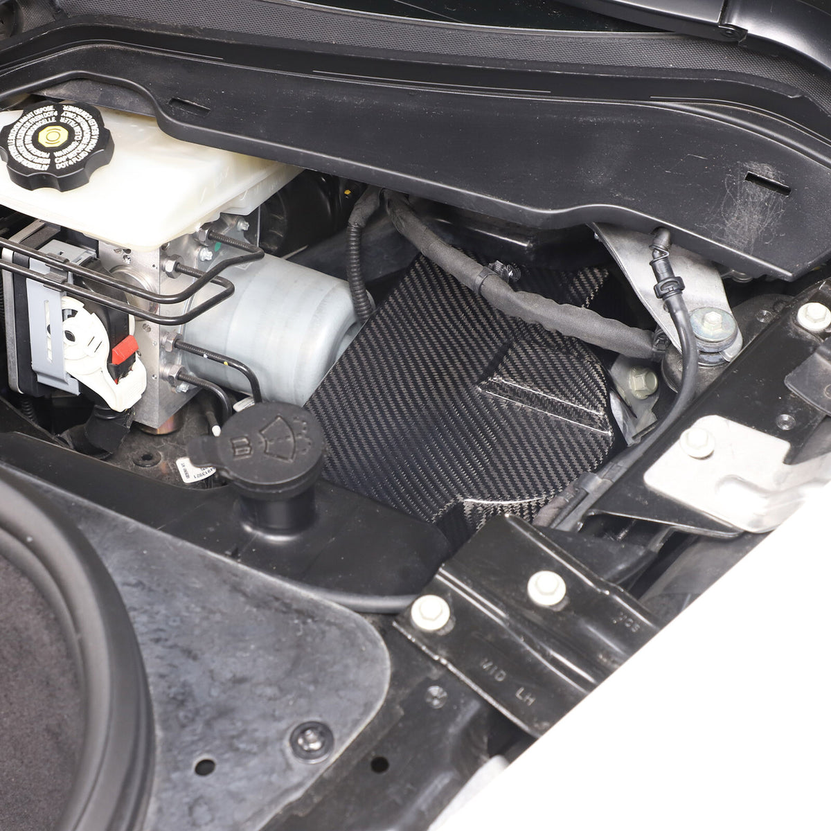 Real Carbon fiber Engine Bay Corner Shock Tower Cover Trim Kit For Corvette C8 24