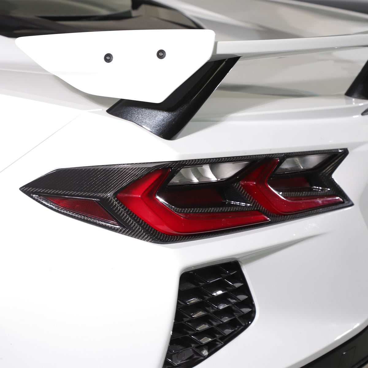 Real Dry Carbon Fiber Tail Light Trim Cover For Corvette C8 2020+ 18