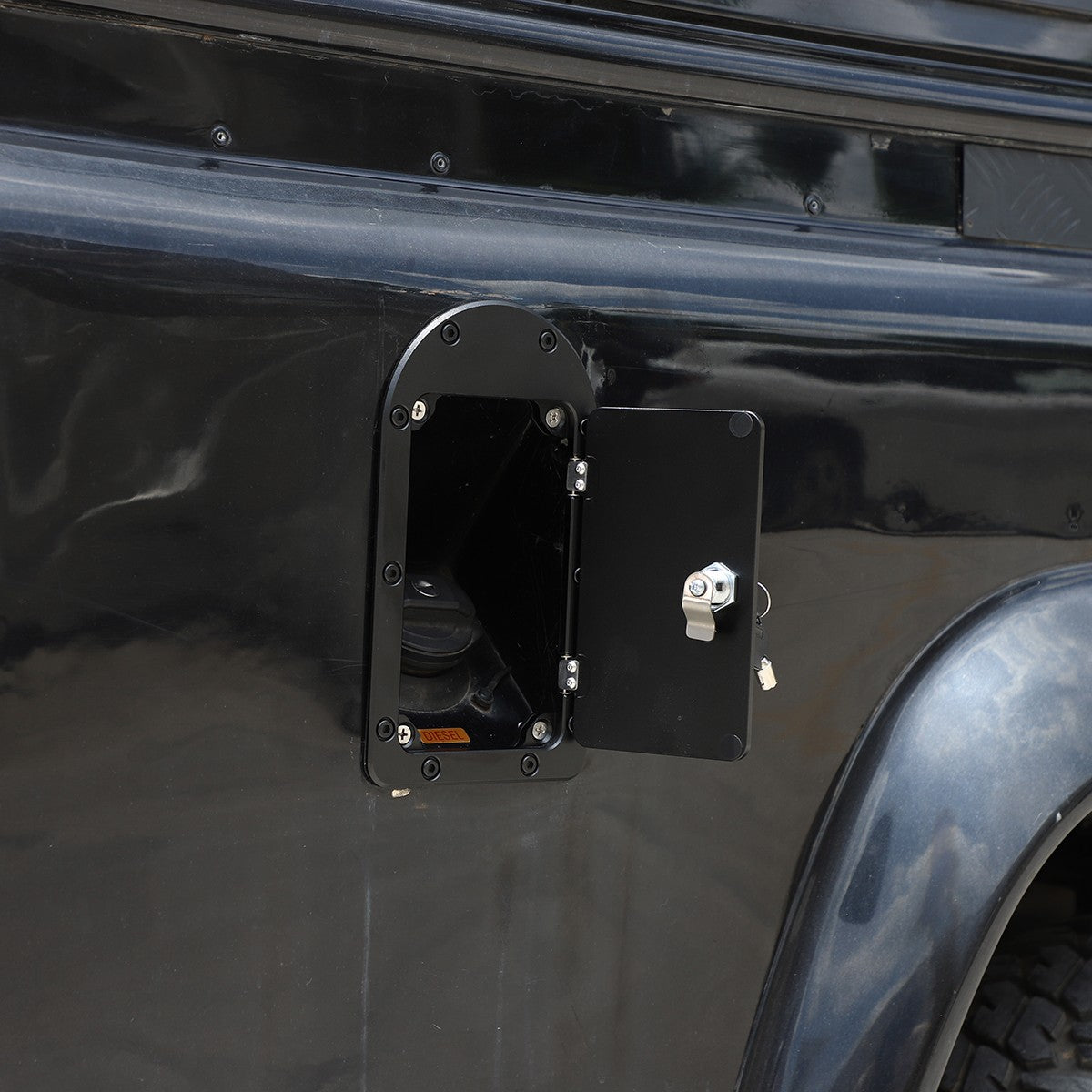 Locking Fuel Door Gas Tank Cap Cover Lock Key For LR Defender 90 110 2004-19 22