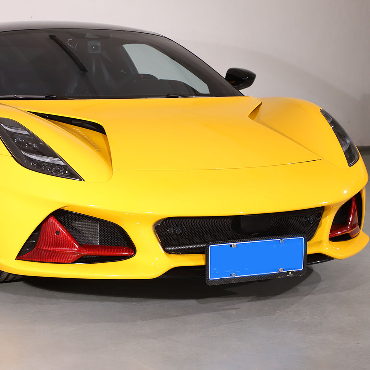 Red Real Carbon Fiber Interior Exterior Conosle Trim Cover For Lotus EMIRA 21-25 159