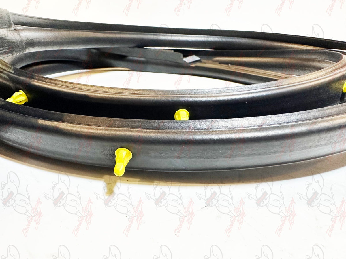 Nissan 180SX 240SX Silvia S13 Genuine Door Weatherstrip Right & Left Seals Set 9