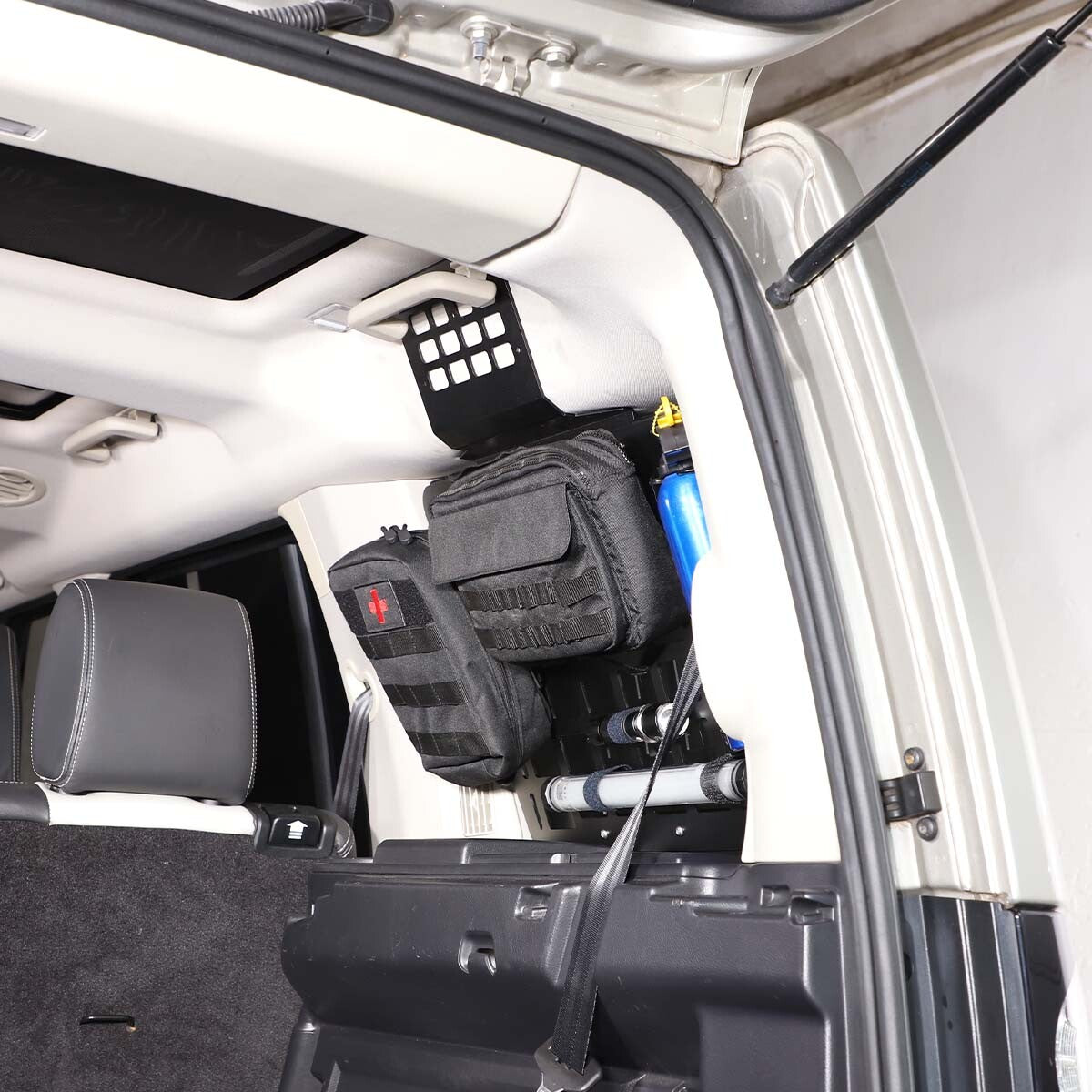 Rear Side Window MOLLE Storage Flank Panel For Land Rover Discovery LR3 / LR4 5