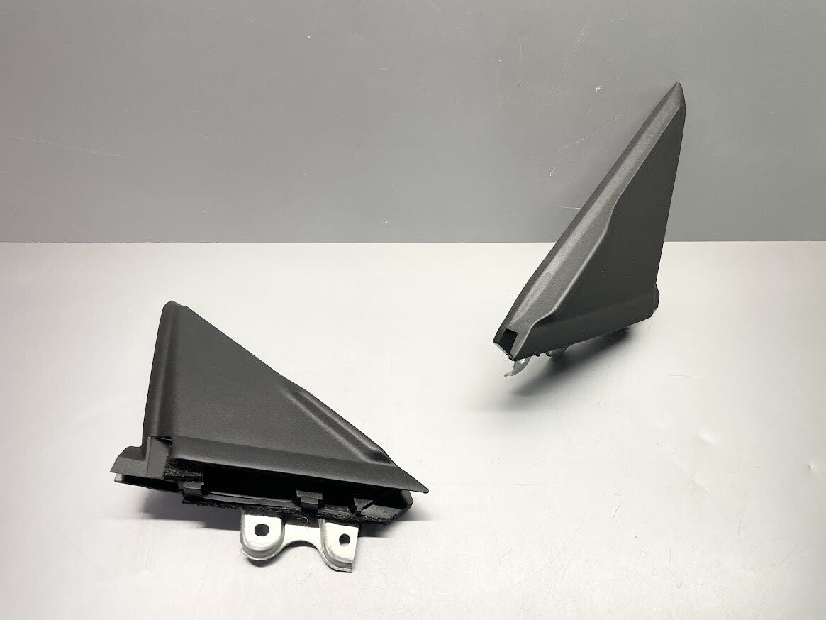 NIssan Genuine R35 GT-R CORNER PIECE, FRONT DOOR Left & Right Set OEM 4