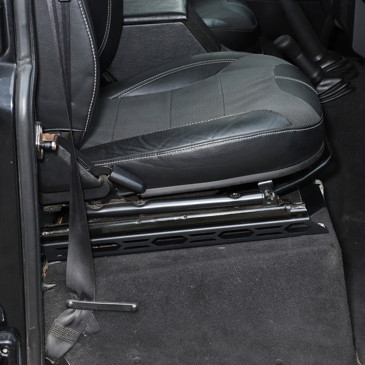 Black Steel Front Seat Adjustment Bracket Trim For LR Defender L316 2004-2018 18