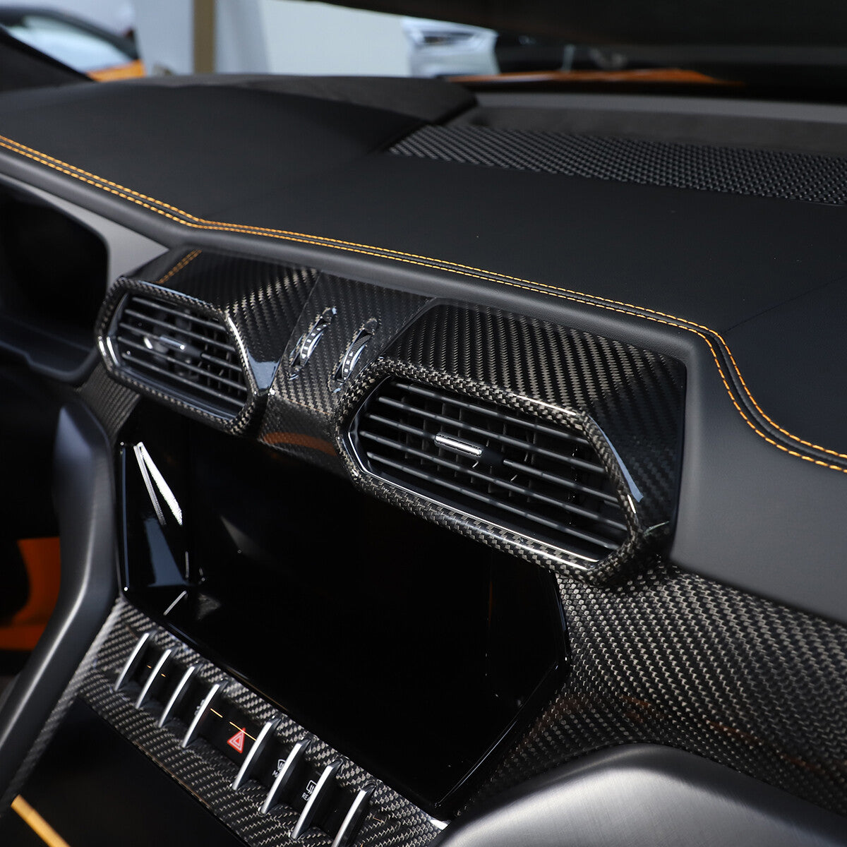 Carbon fiber Central Console air outlet frame trim For Lamborghini URUS 18-23 7