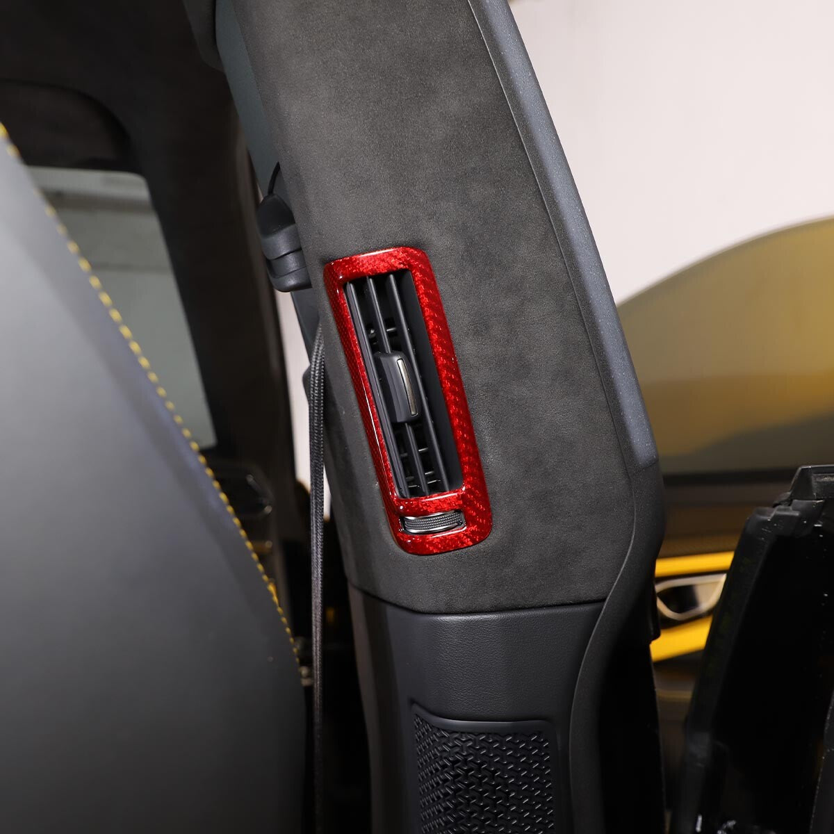 Red Carbon Fiber Car B Pillar Air Outlet Cover Trim For LAMBORGHINI URUS 18-23 8