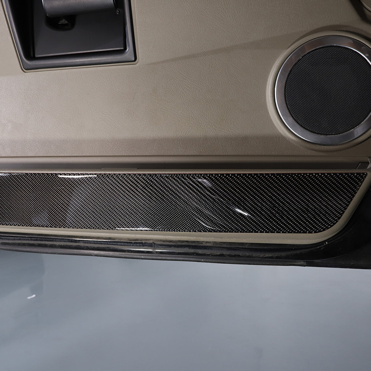 Carbon fiber Door Bottom Anti-Kick Trim Sticker For Hummer H2 2003-09 3