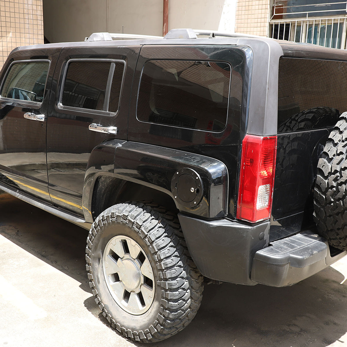 Alloy Locking Fuel Door Gas Tank Cap Cover Lock Key For Hummer H3 2006-2010 4