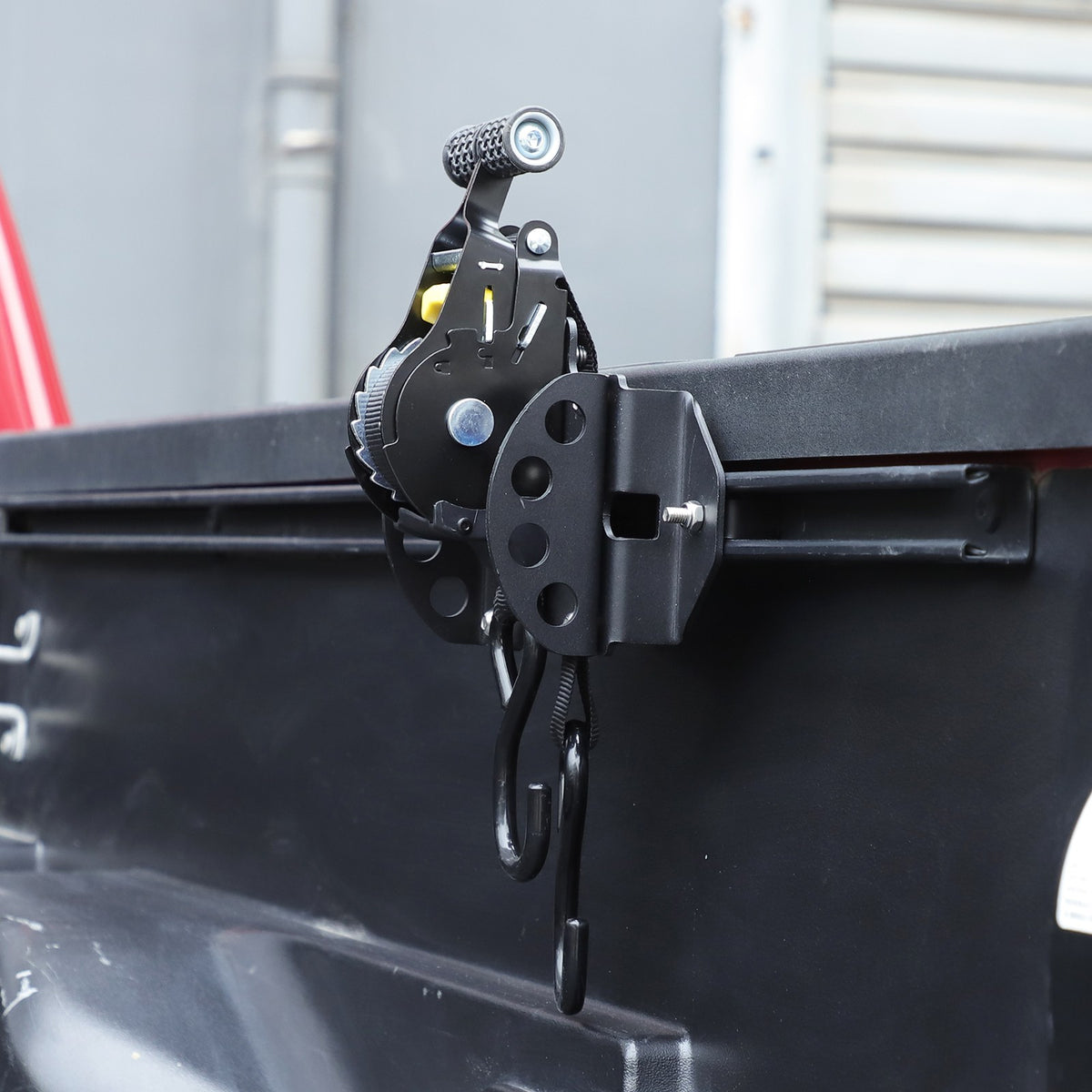 Retractable Truck Bed Tie-Down Ratchet Straps For Toyota Tacoma/Tundra 1