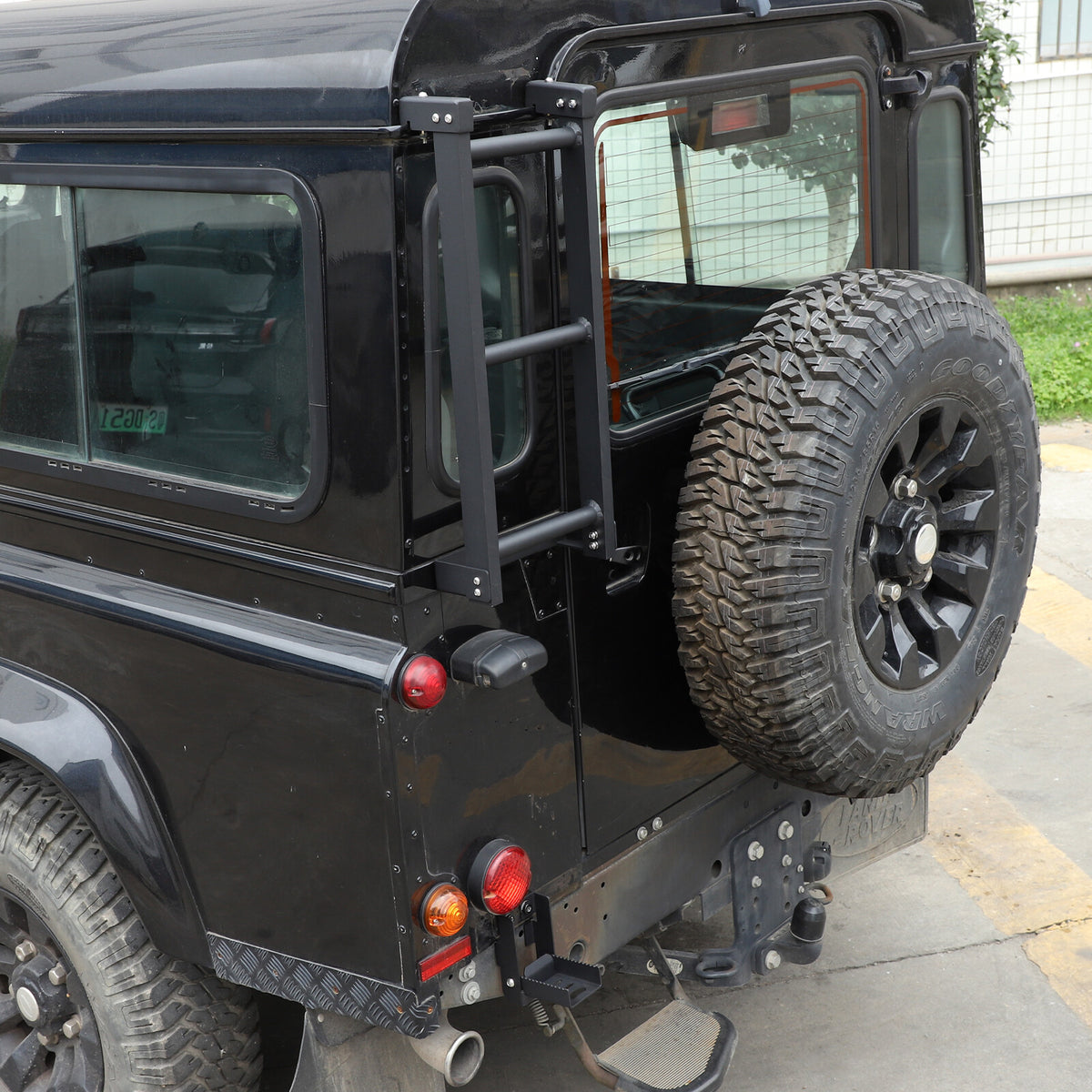 Black Alloy Back Tail Door Roof Ladder Climb For LR Defender 90 110 130 04-18 US 12