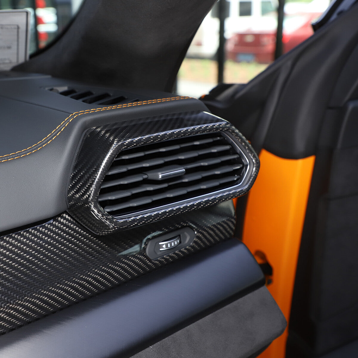 2pcs real carbon fiber side air outlet frame trim For Lamborghini URUS 18-23 US 10