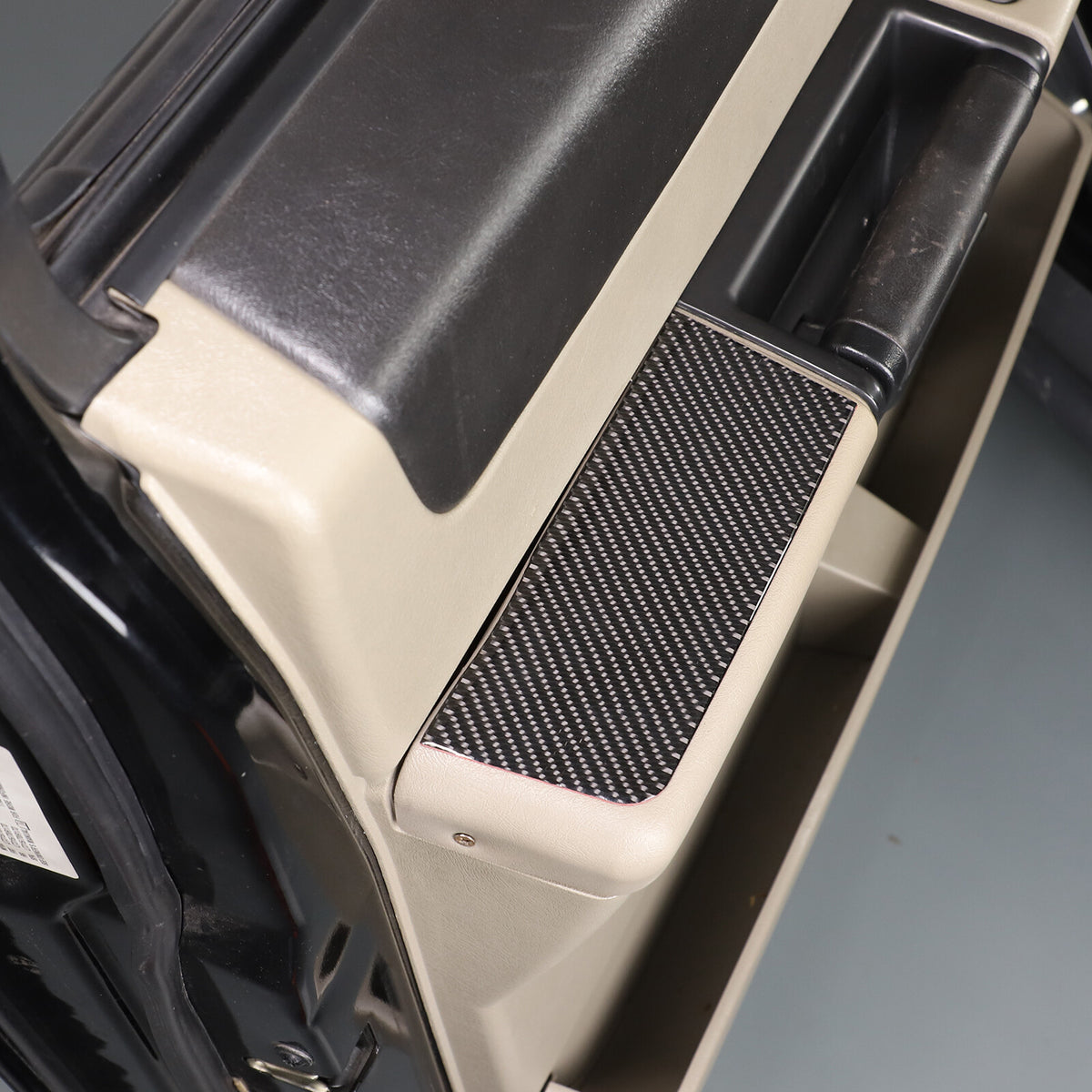Carbon Fiber Interior Door Armrest Panel Trim Sticker For Hummer H2 2003-09 1
