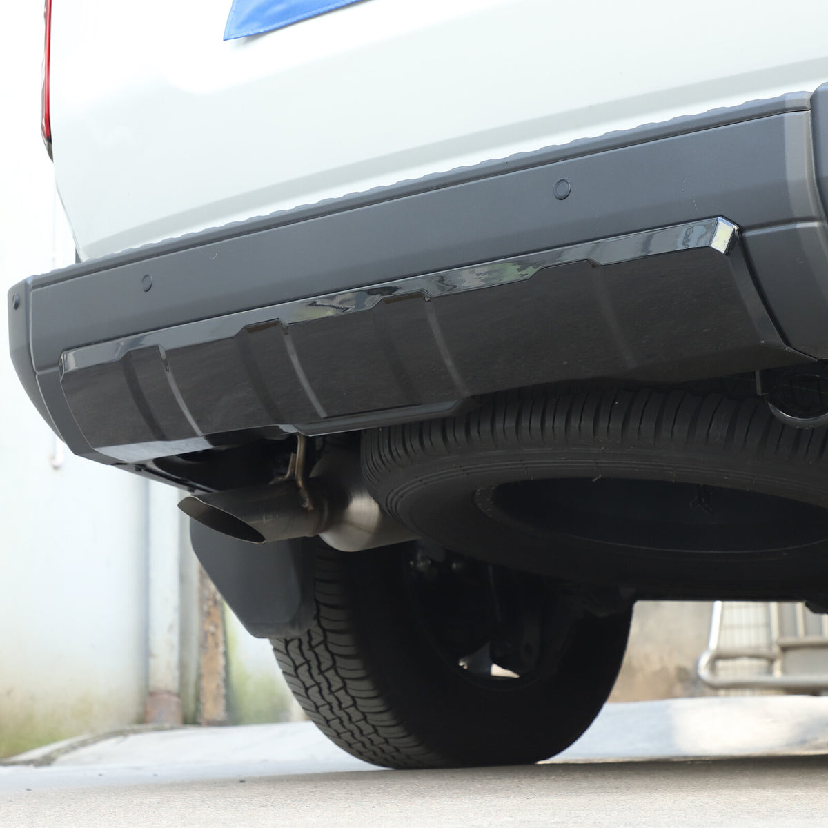 Glossy Black Rear Bumper Spoiler Guard For Toyota Land Cruiser LC250 24+ 9
