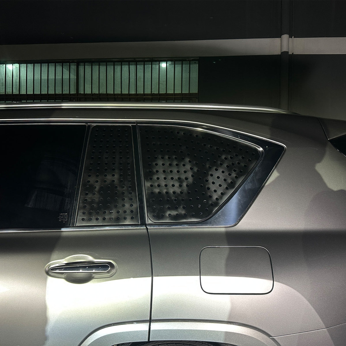 Black Aluminum Rear Triangular Window Honeycomb Panel Trim For Lexus LX J300 22+ 12