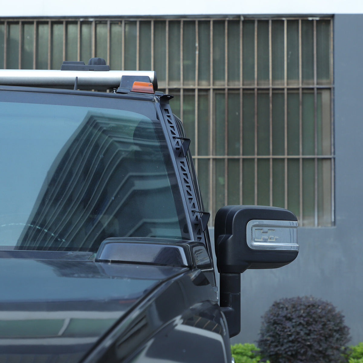 Carbon Steel A-Pillar LED Light Bar Mount Bracket For Hummer H2 2003-2009 4