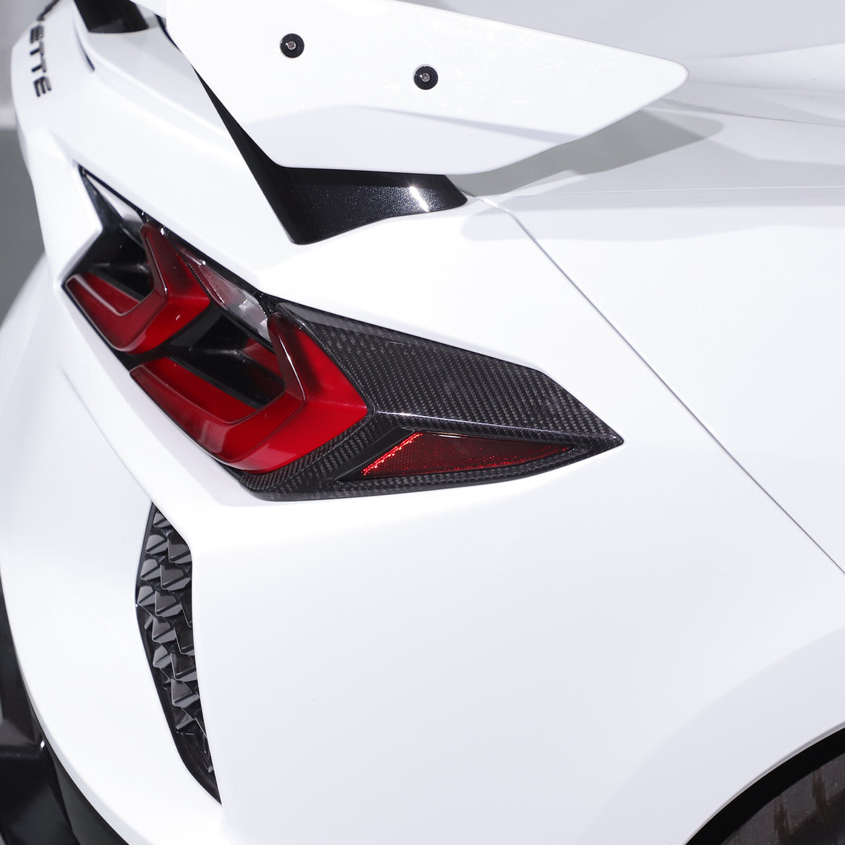 Real Carbon Fiber Rear Taillight Side Trim Cover for Corvette C8 2020+ 16