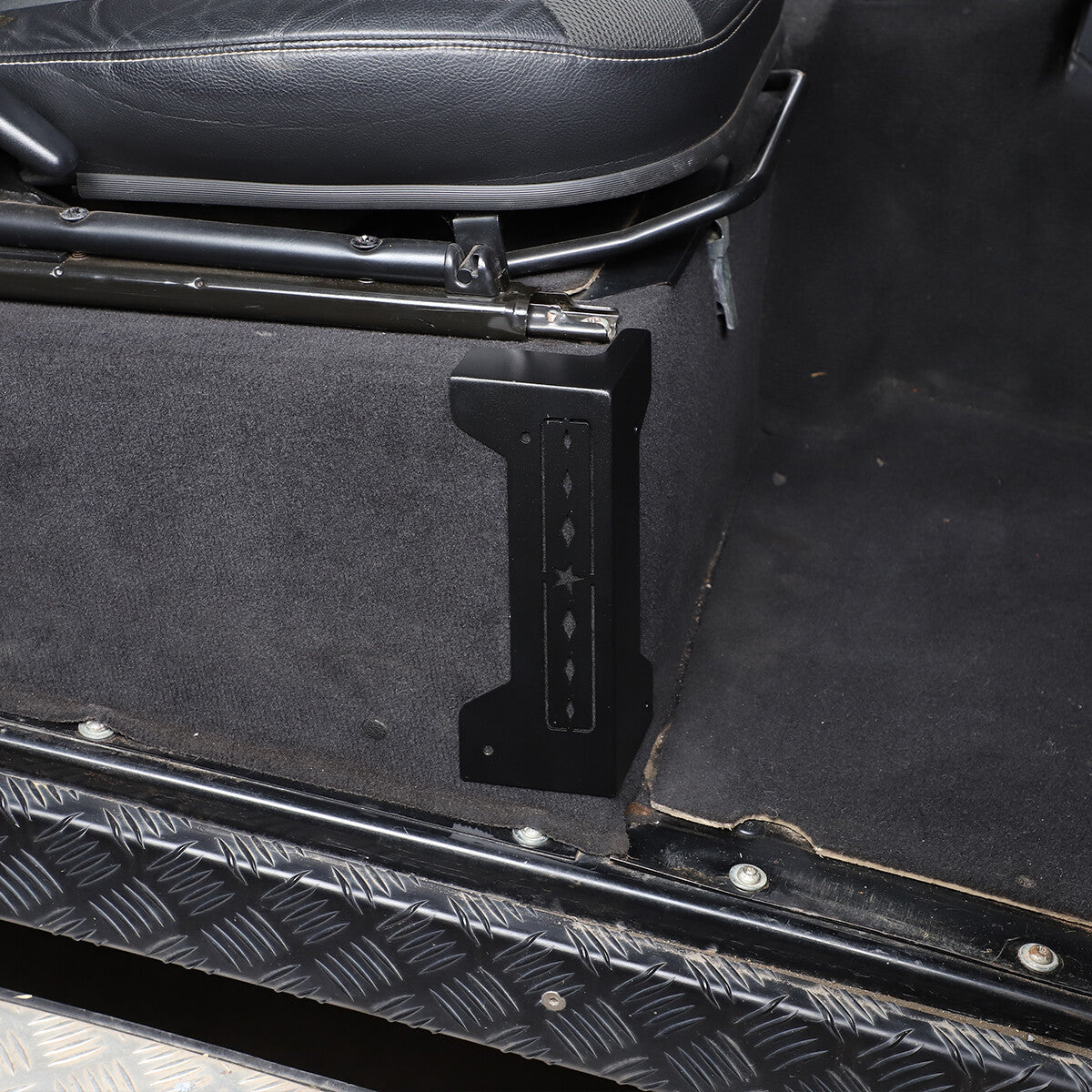 Matel Seat Base Angle Cover For Land Rover Defender 90 110 04-19 4