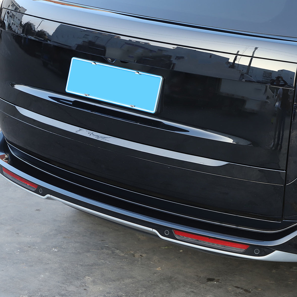 Glossy Black ABS Tailgate Trunk Handle Cover Trim For Range Rover Vogue 2023-24 17