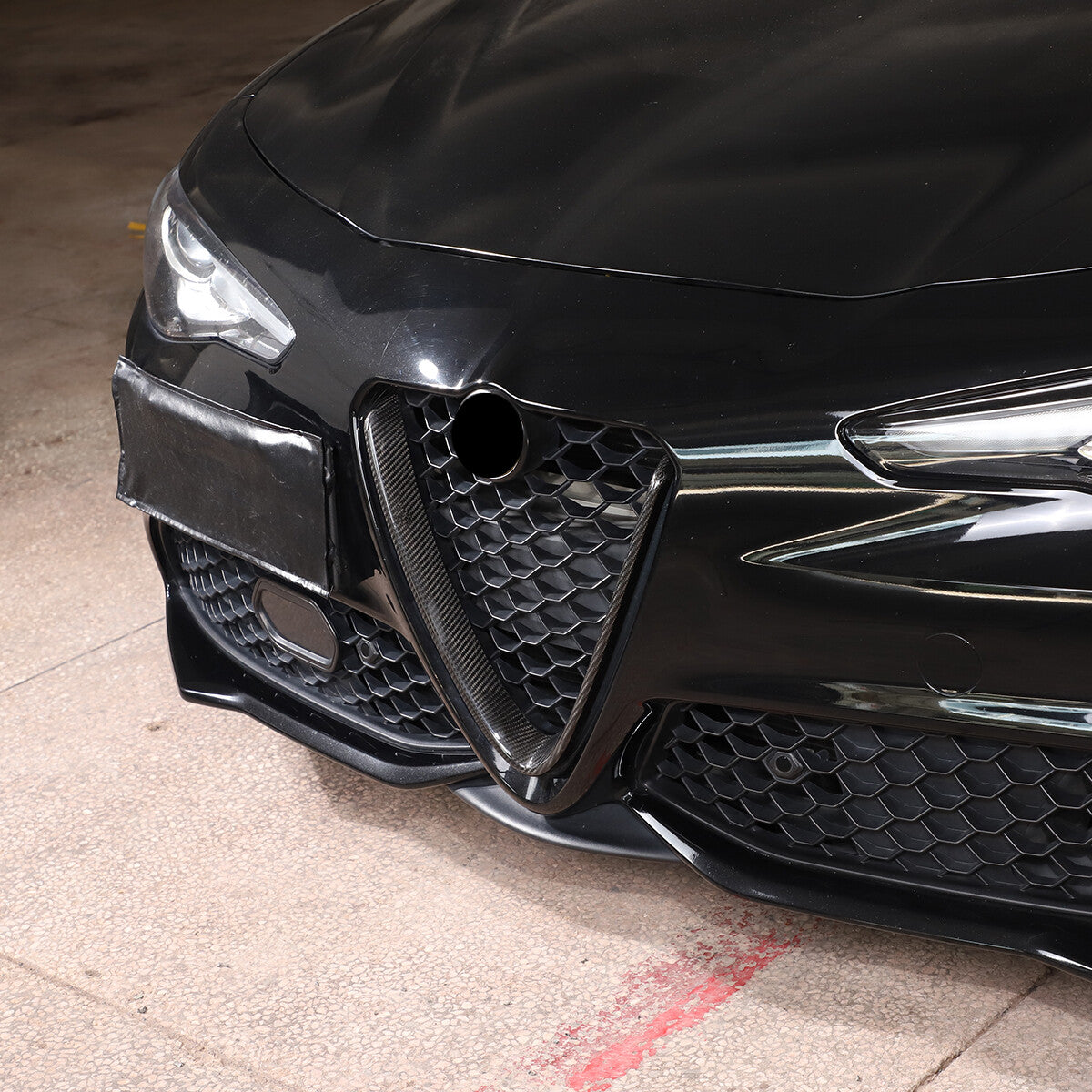 Real Carbon Fiber V-Shape Grille Cover Trim For Alfa Romeo Giulia 2017-2021 10