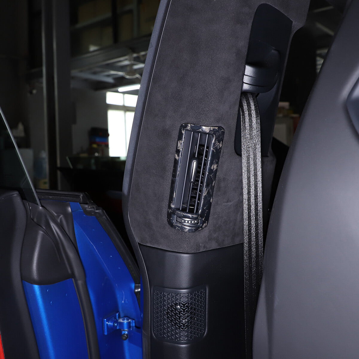 Forged Carbon B Pillar Vent Air Outlet Frame Trim For Lamborghini URUS 2018-23 10