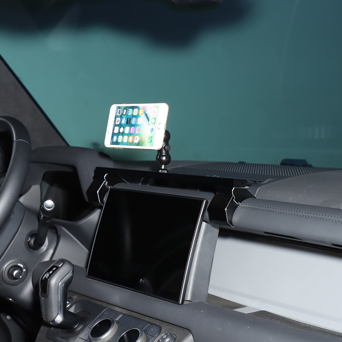 Magnetic Center Console Phone Mount Bracket For LR Defender L663 2020-2023 3
