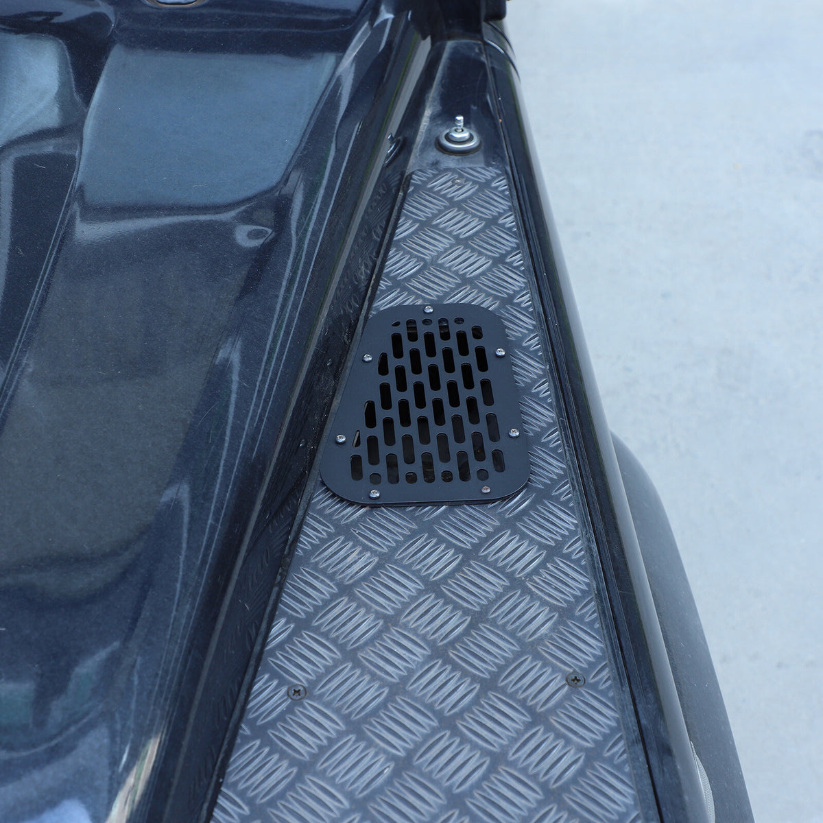 Black Alloy Front Hood Air Vent Cover Trim For Land Rover Defender 04-18 US 4