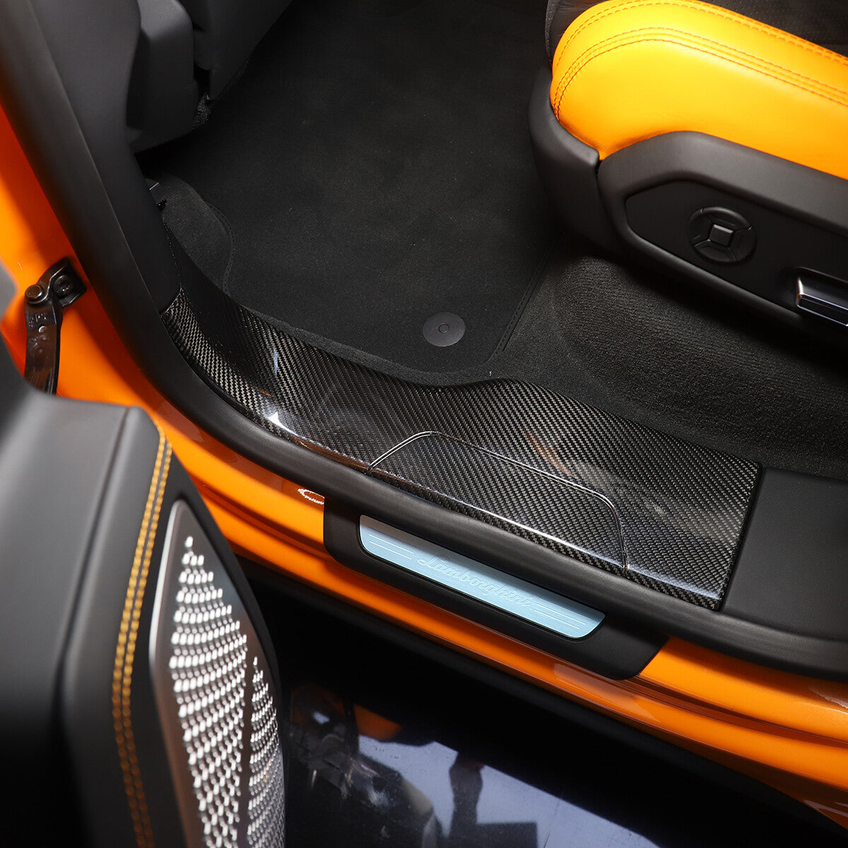 Real Carbon Fiber Door Sill Guard Cover Trim Strip For Lamborghini Urus 18-23 6