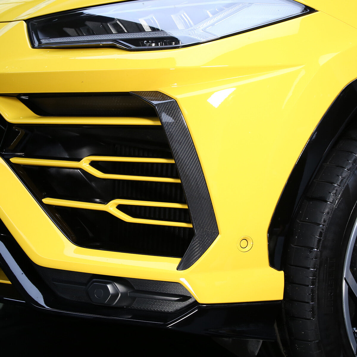 Real Carbon Fiber Exterior Decor Accessorie Trim For Lamborghini Urus 2018-21 30