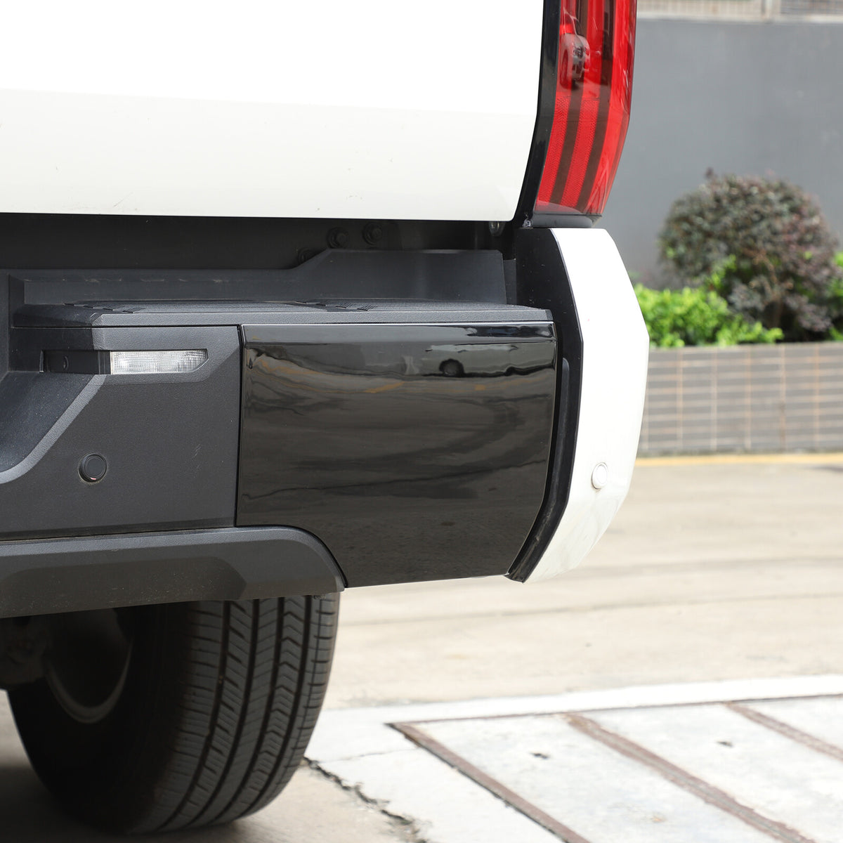 Glossy Piano Black ABS Rear Bumper Panel Trim Cover For Toyota Tundra 2022+ 8
