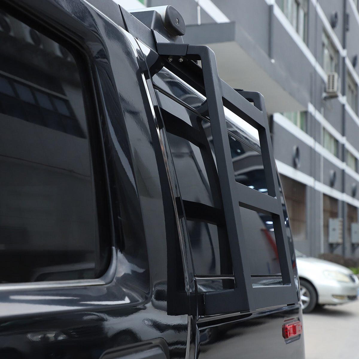 Alloy Rear Roof Climbing Ladder Rack Window Molle Panel For Hummer H2 2003-09 81