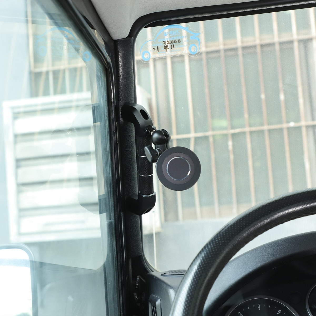 Replace Black A-Pillar Handle W/ Phone Mount For LR Defender L316 2004-2018 10