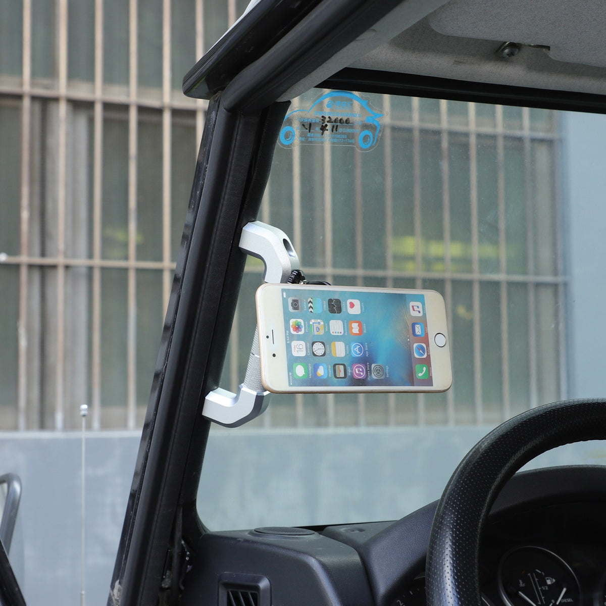 Replace Silver A-Pillar Handle W/Phone Mount For LR Defender L316 2004-2018 15