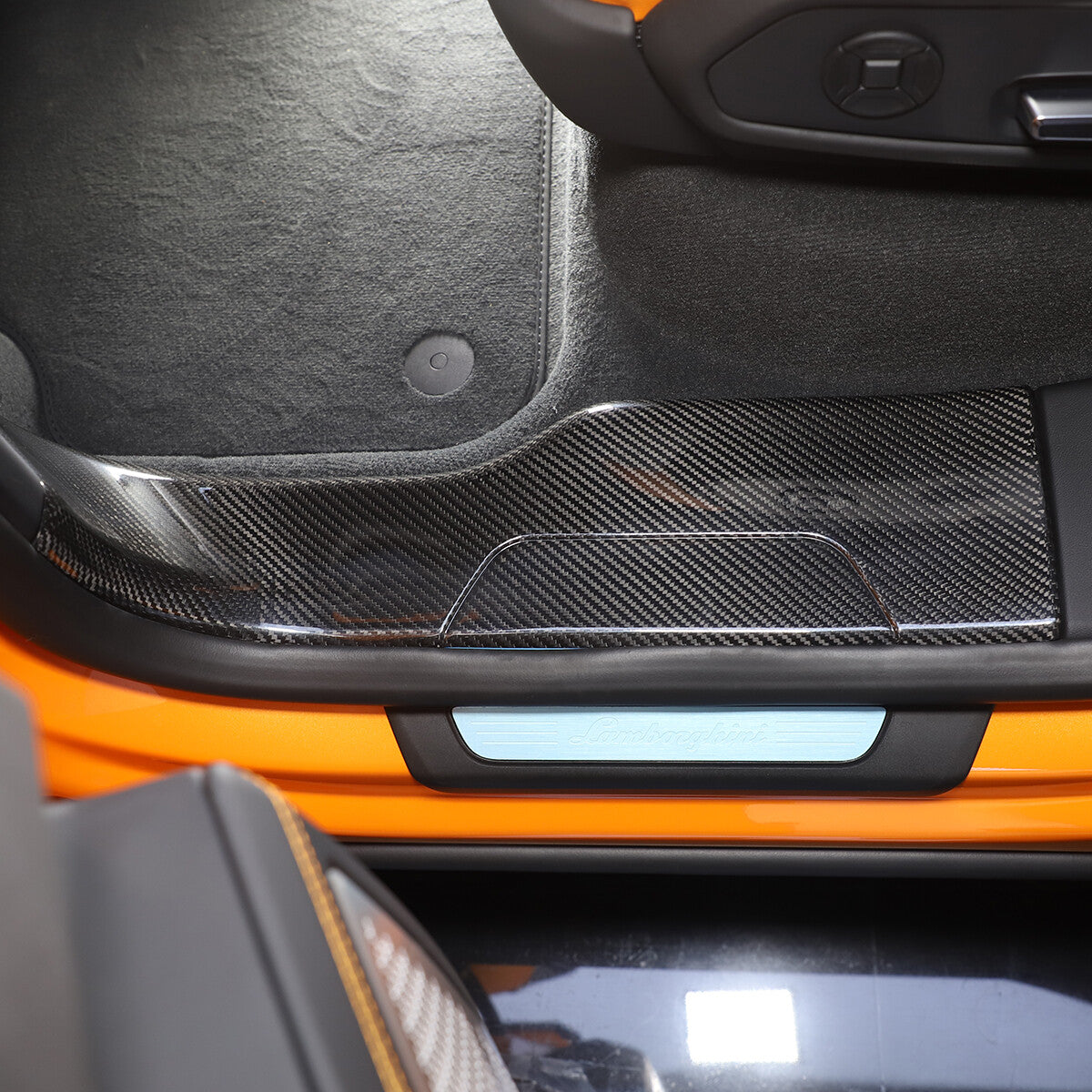 Real Carbon Fiber Door Sill Guard Cover Trim Strip For Lamborghini Urus 18-23 5