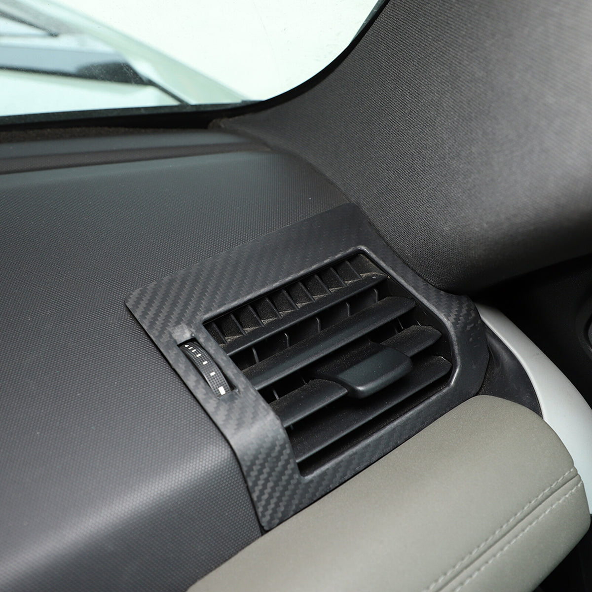 Matte Carbon Fiber Side Air Vent Outlet Panel Cover For LR Defender 2020-2024 7